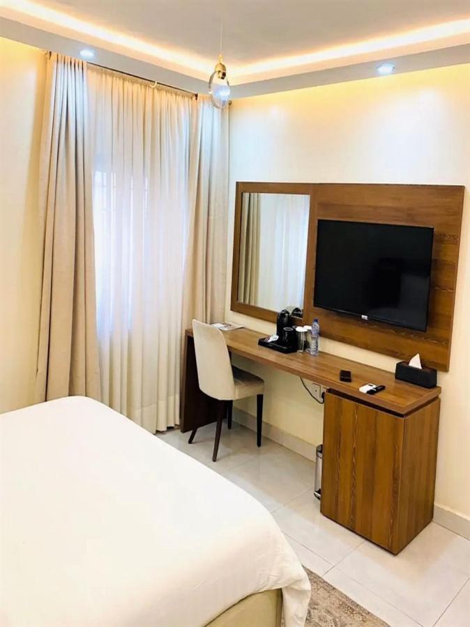 Plush Hotel,Abuja Esterno foto