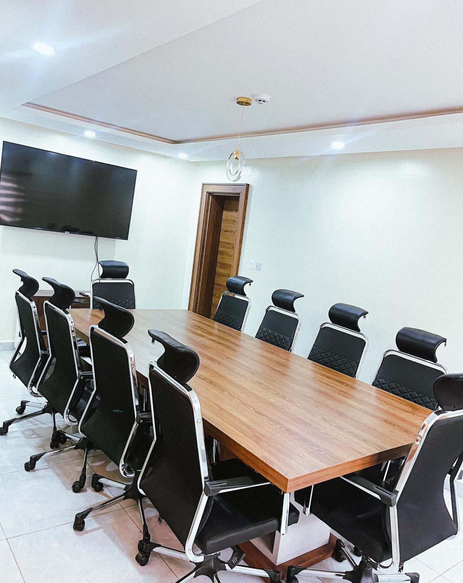 Plush Hotel,Abuja Esterno foto