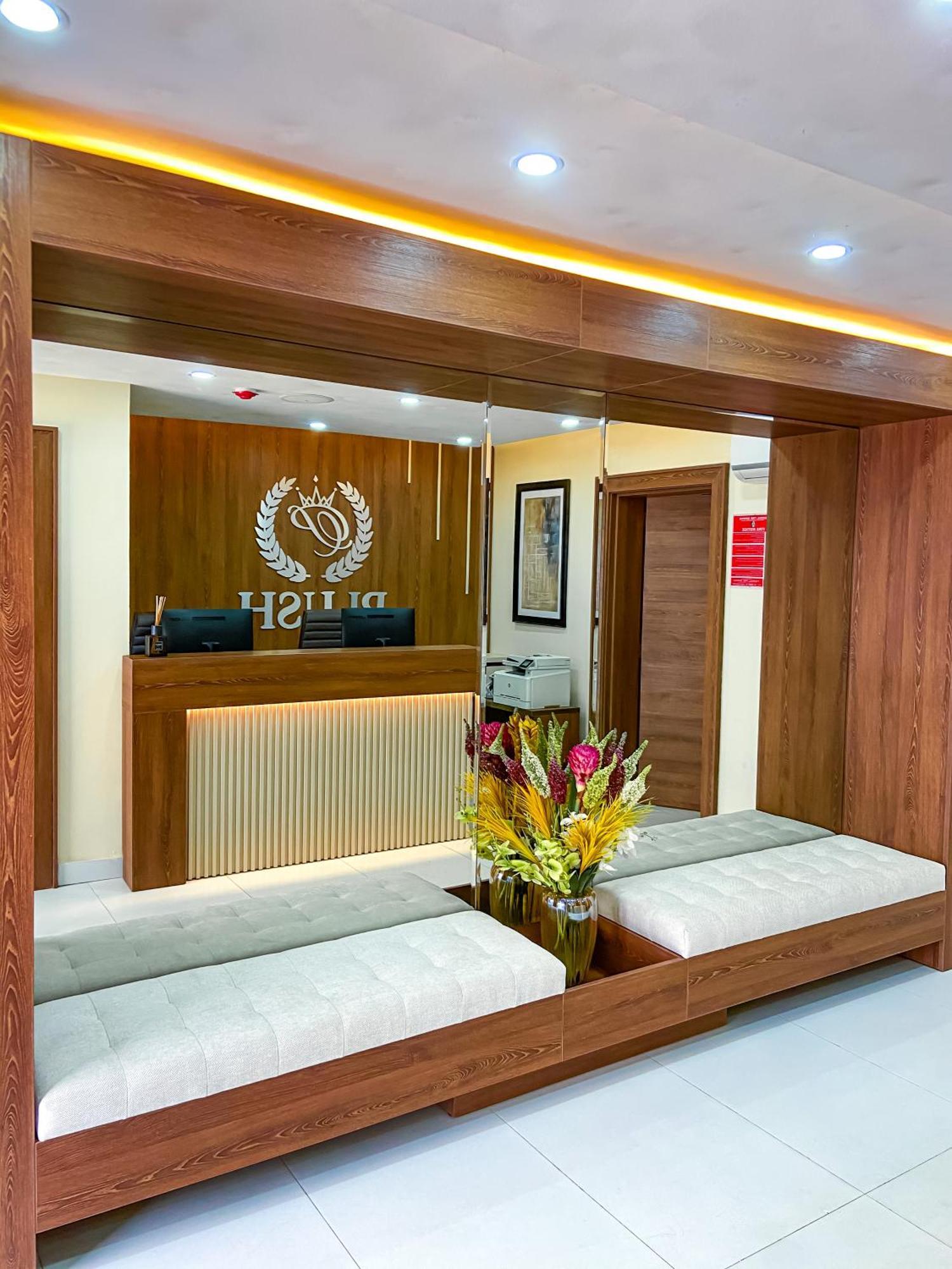 Plush Hotel,Abuja Esterno foto