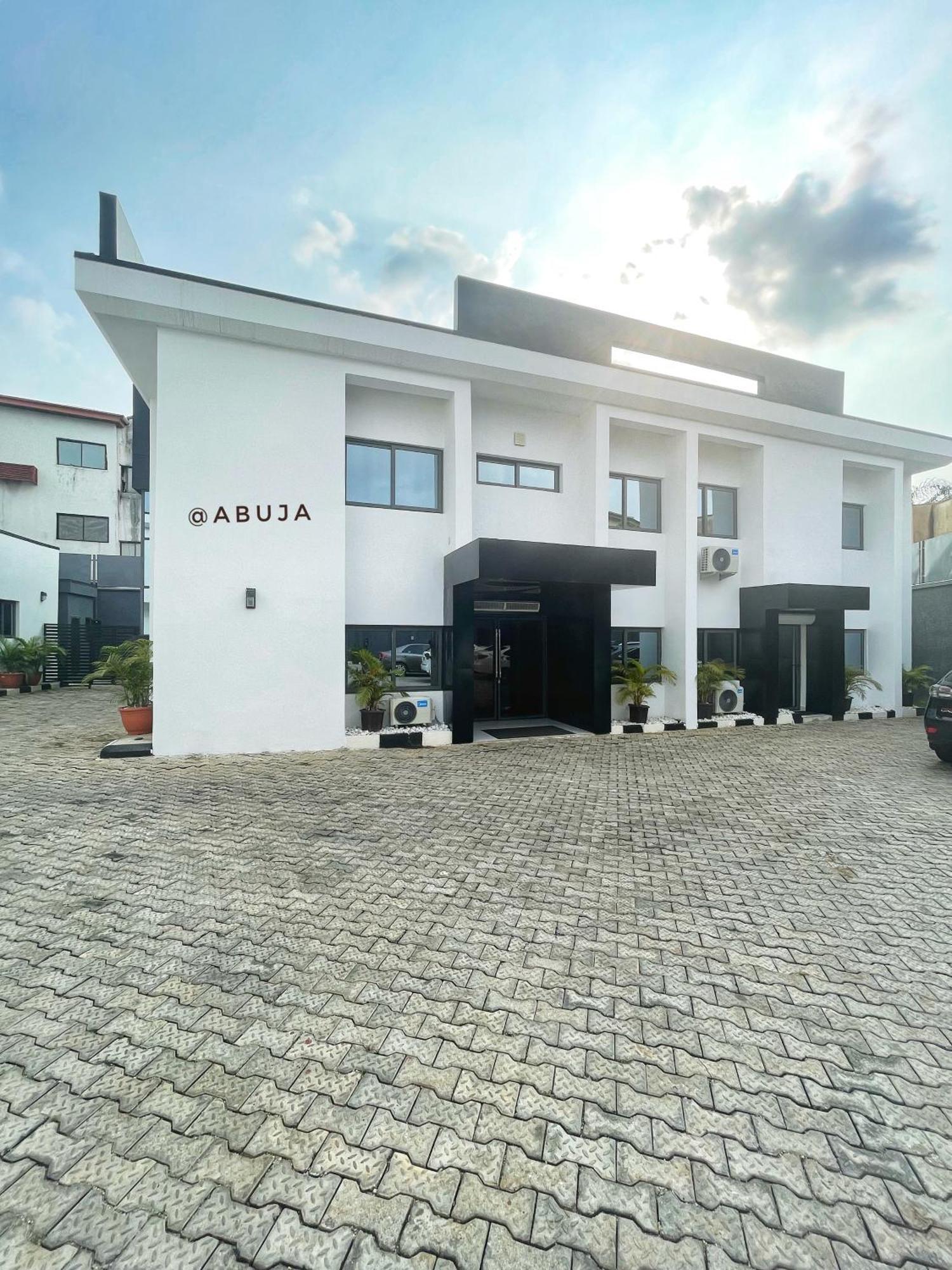Plush Hotel,Abuja Esterno foto