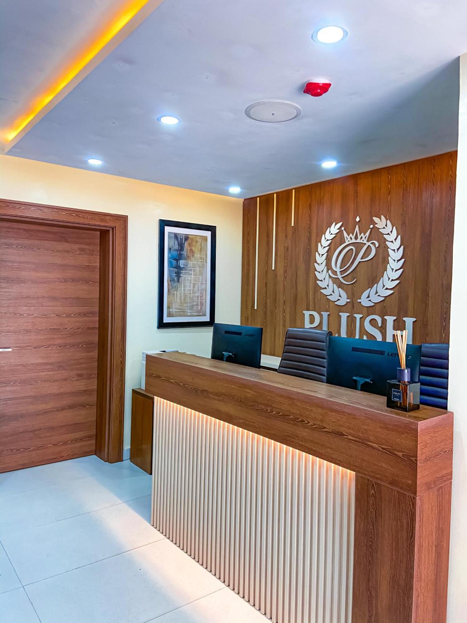 Plush Hotel,Abuja Esterno foto